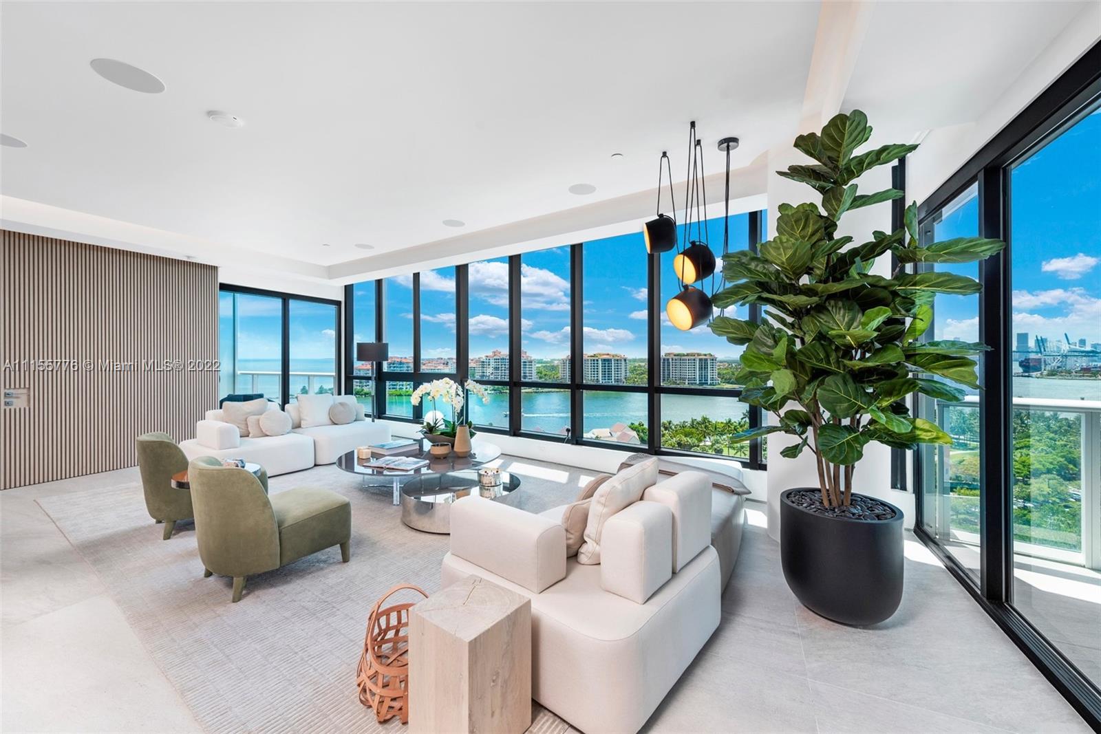 Every single detail in this one-of-a-kind 3,000 SF custom built, combined SW corner residence is meticulously designed blending wonderful vistas with the finest interior appointments. Impressive 32' wide living room perched above the Atlantic, Biscayne Bay and South Pointe Park, offers a full panorama from the ocean to Miami's Skyline sunsets. Custom features include Ornare kitchen +WI closets, Flos Architectural Lighting, Dornbracht/Hansgrohe baths , book-matched CalcattaGold, white oak lower wall, Lutron/Control4 technology. Grand primary suite features its own terrace, louver crowned California king bed, sitting-room+spa. Discover an unparalleled lifestyle Continuum offers its residents on an unprecedented 12.5 acre beachfront oasis at the southernmost tip of the Island.Turnkey luxury.