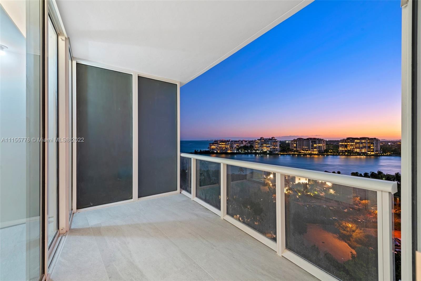 CONTINUUM ON SOUTH BEACH - Residential