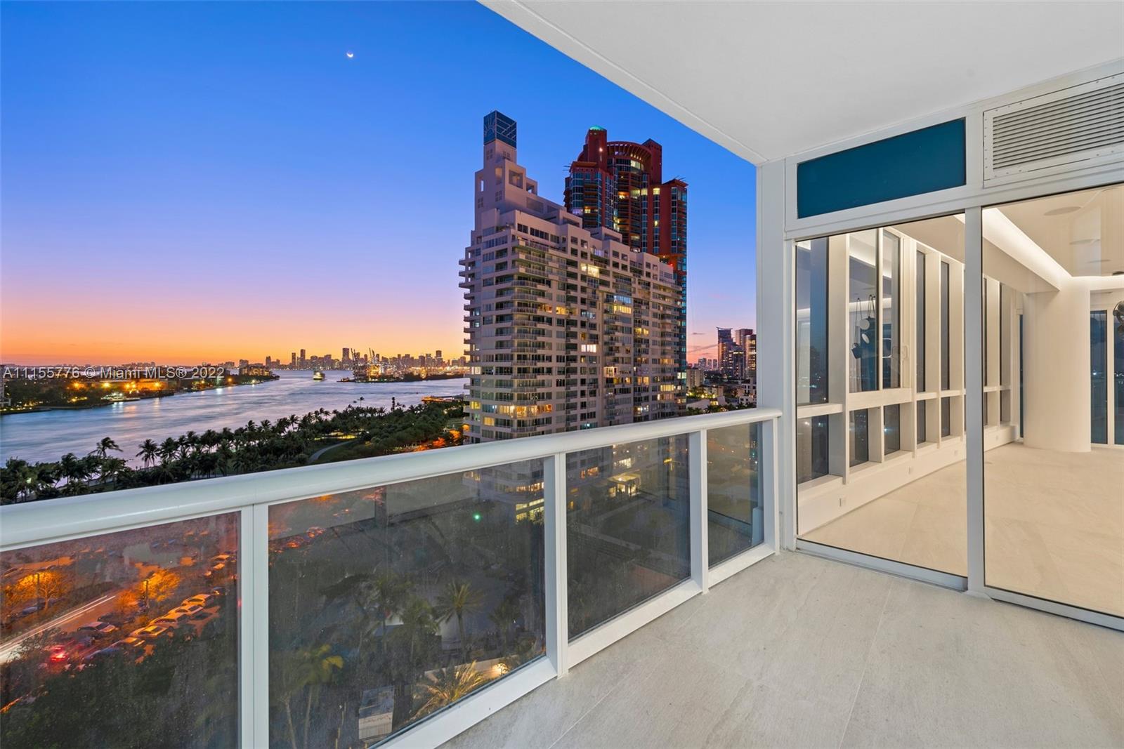 CONTINUUM ON SOUTH BEACH - Residential