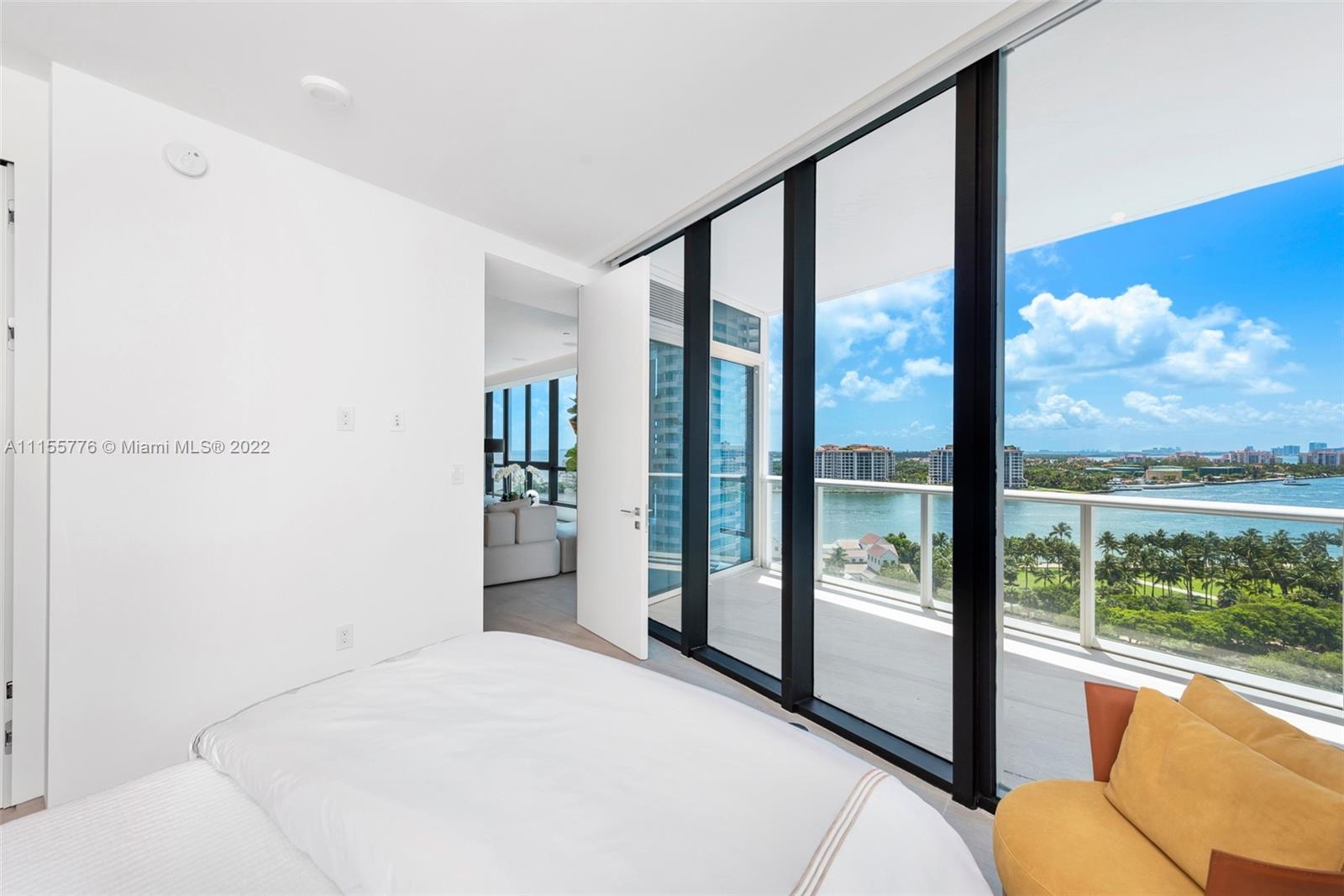 CONTINUUM ON SOUTH BEACH - Residential