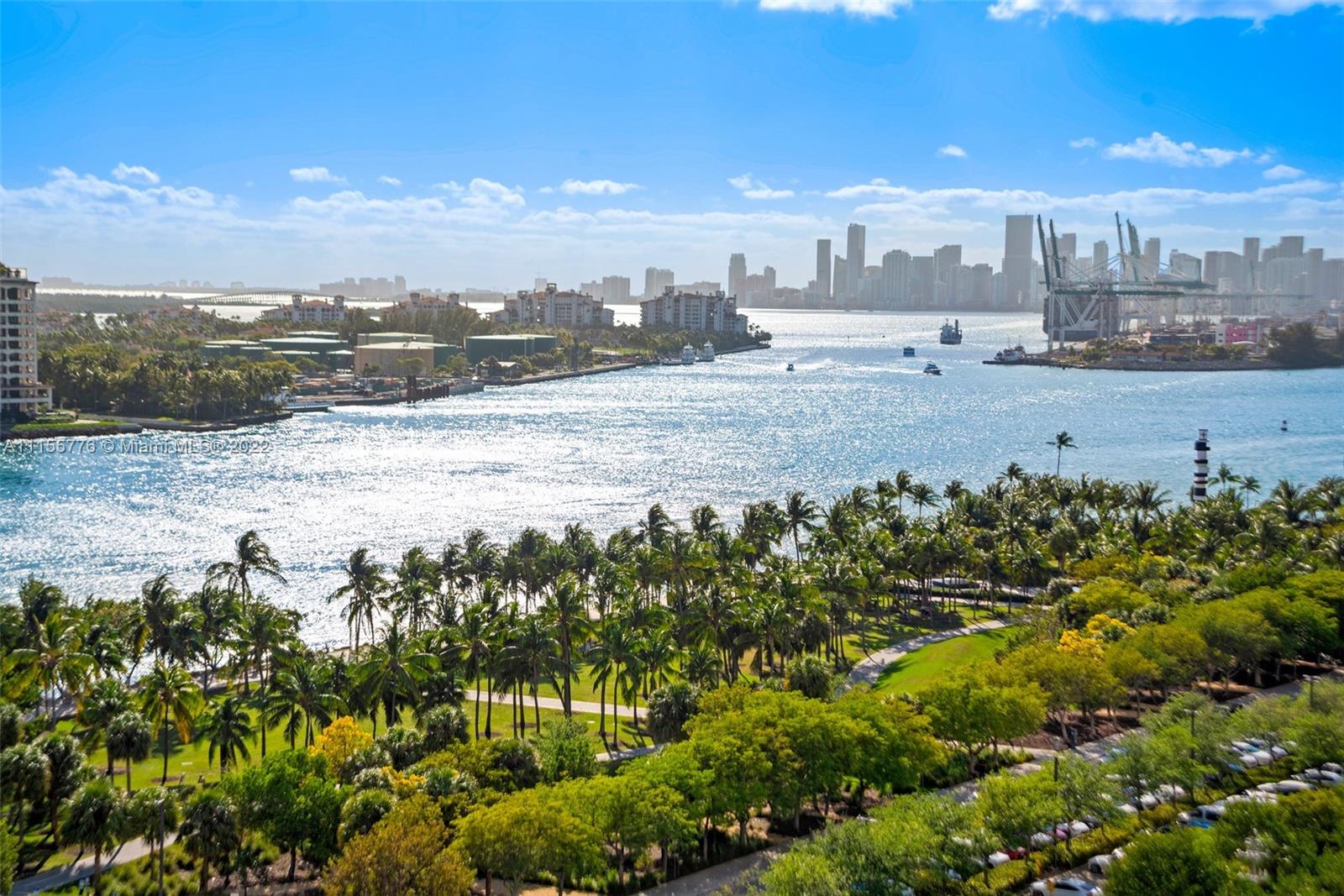 CONTINUUM ON SOUTH BEACH - Residential