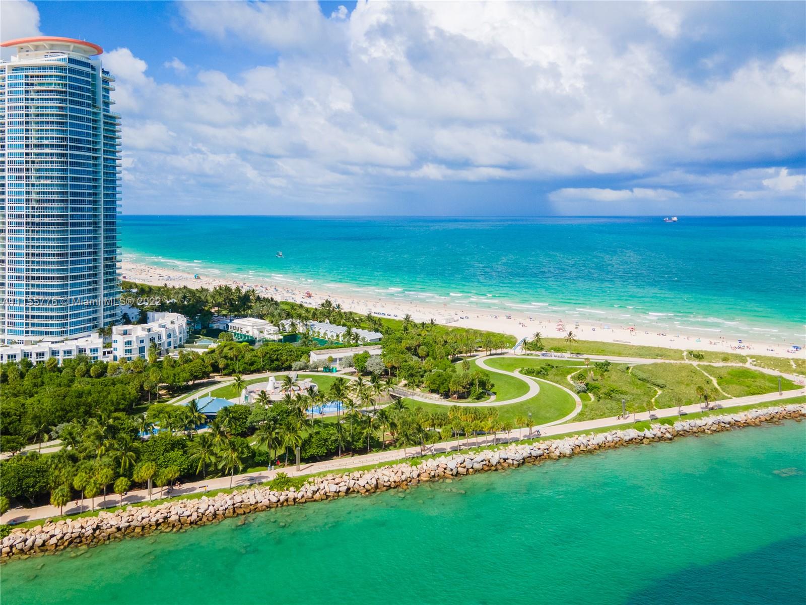 CONTINUUM ON SOUTH BEACH - Residential