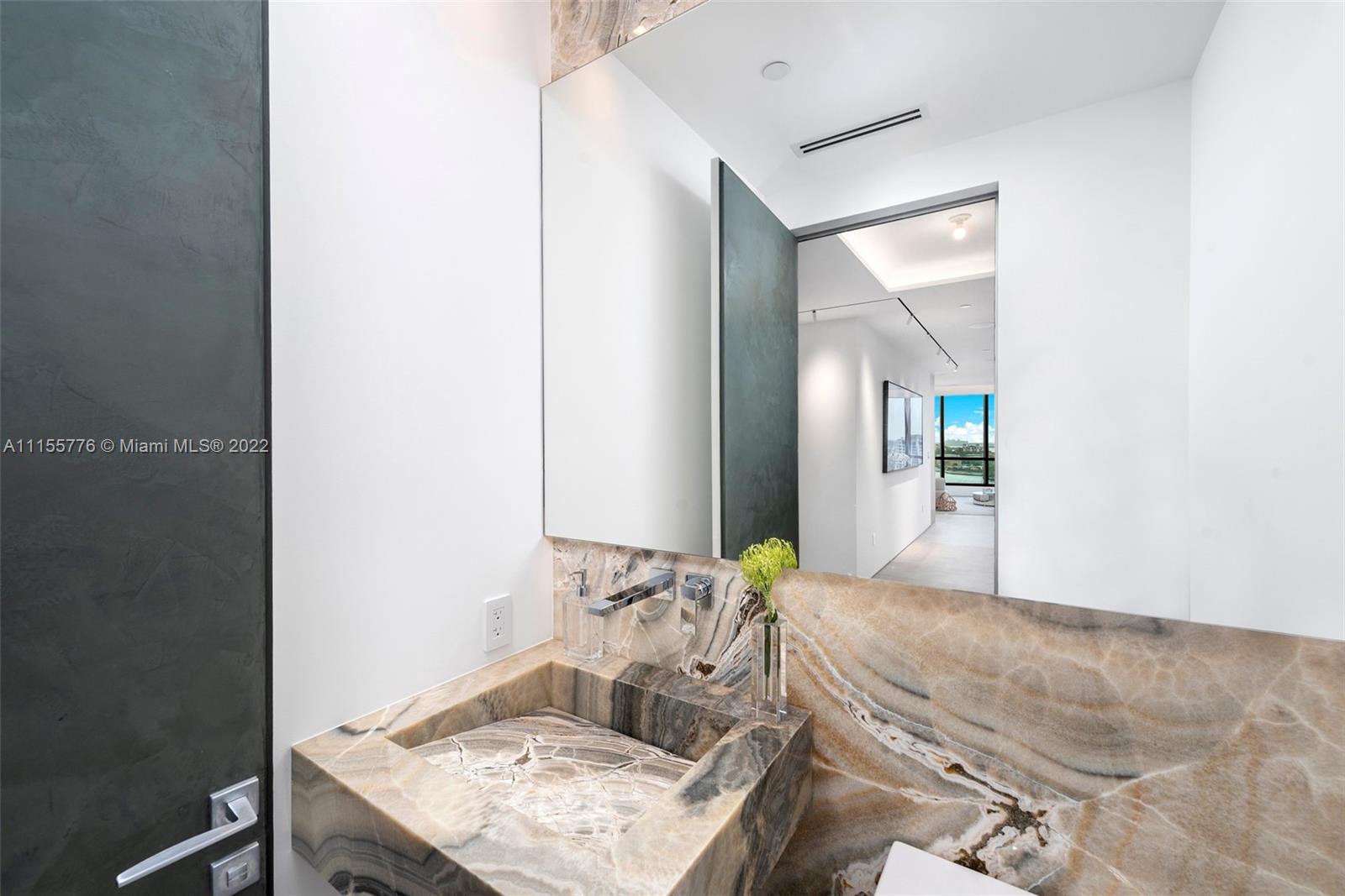 CONTINUUM ON SOUTH BEACH - Residential