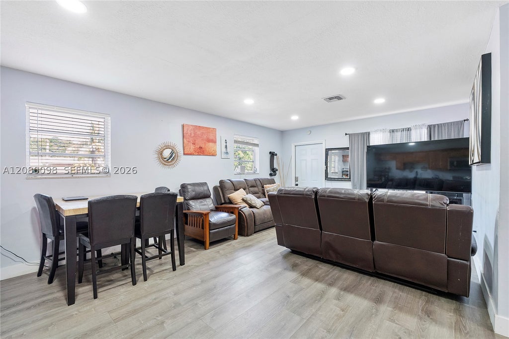 Photo of 1510 N 68th Ave, Hollywood, FL 33024 (MLS # A12080098)