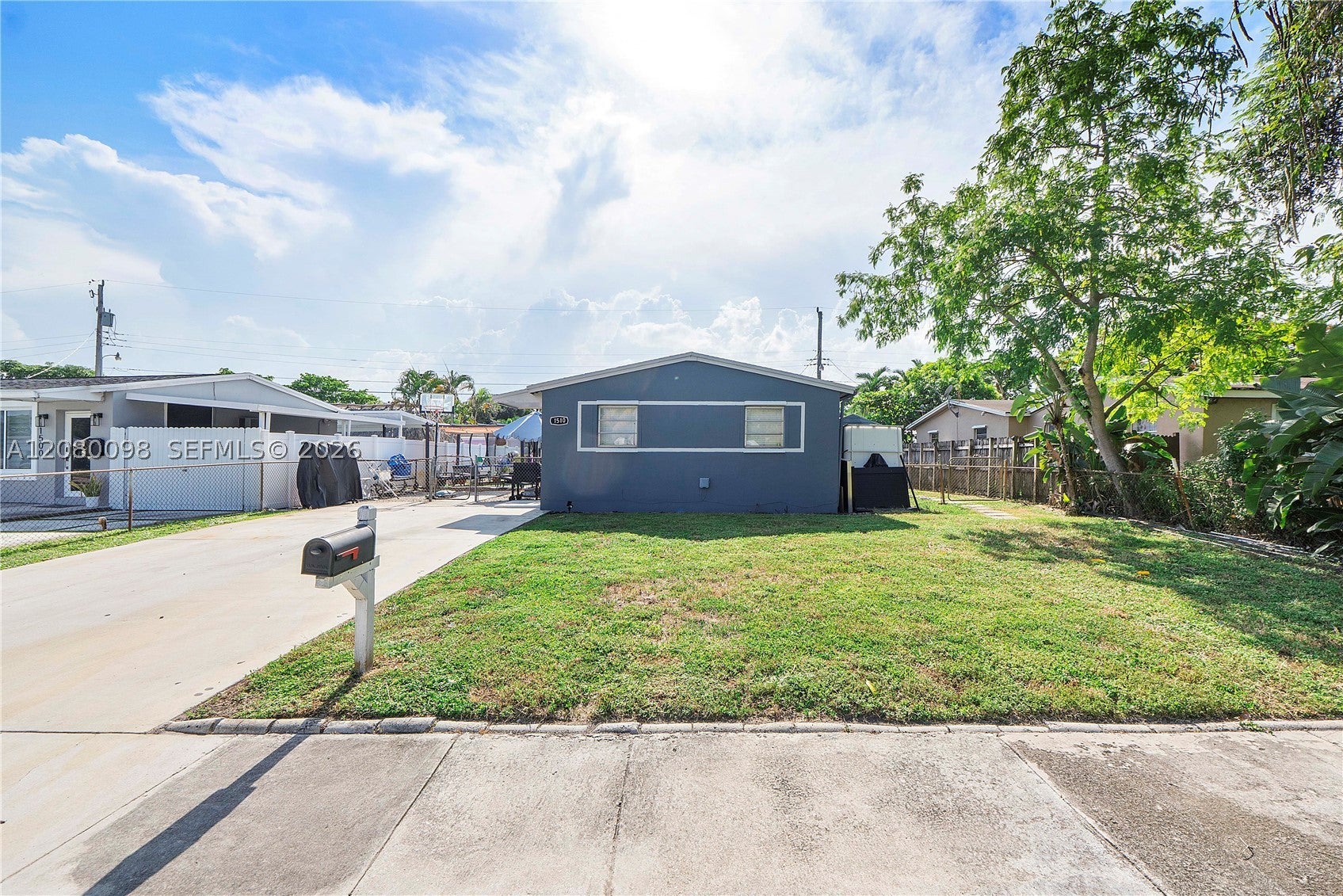 1510 N 68th Ave
