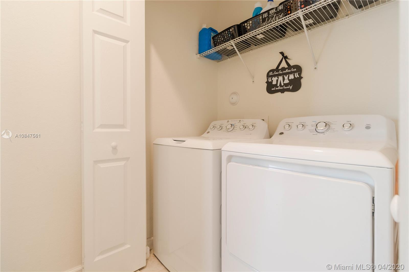 SILVER PALM EAST SEC FIVE - Residential
