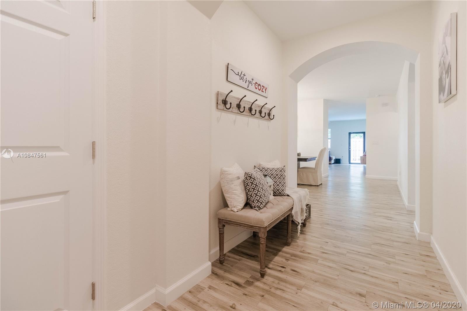 SILVER PALM EAST SEC FIVE - Residential