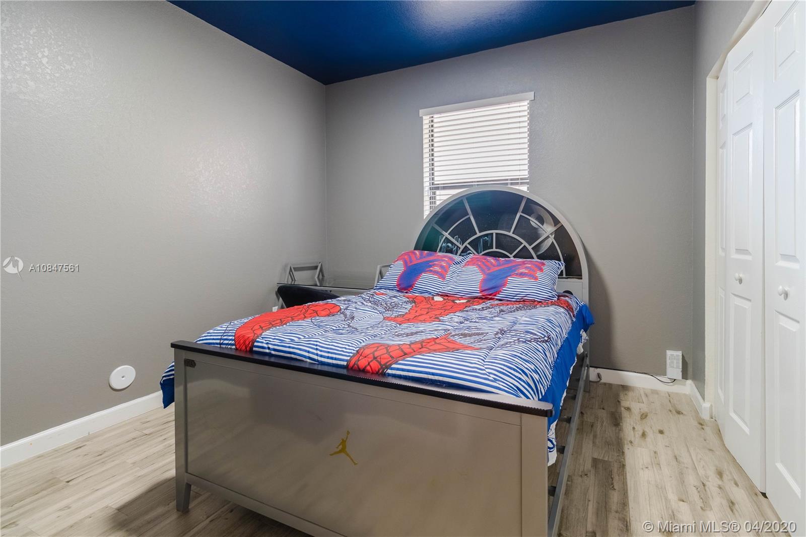 SILVER PALM EAST SEC FIVE - Residential