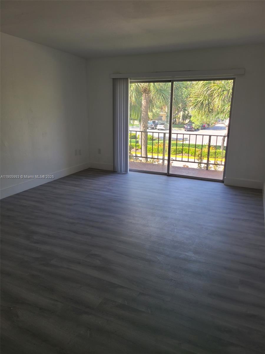 RESIDENCES @ THE FALLS CO - Residential Lease