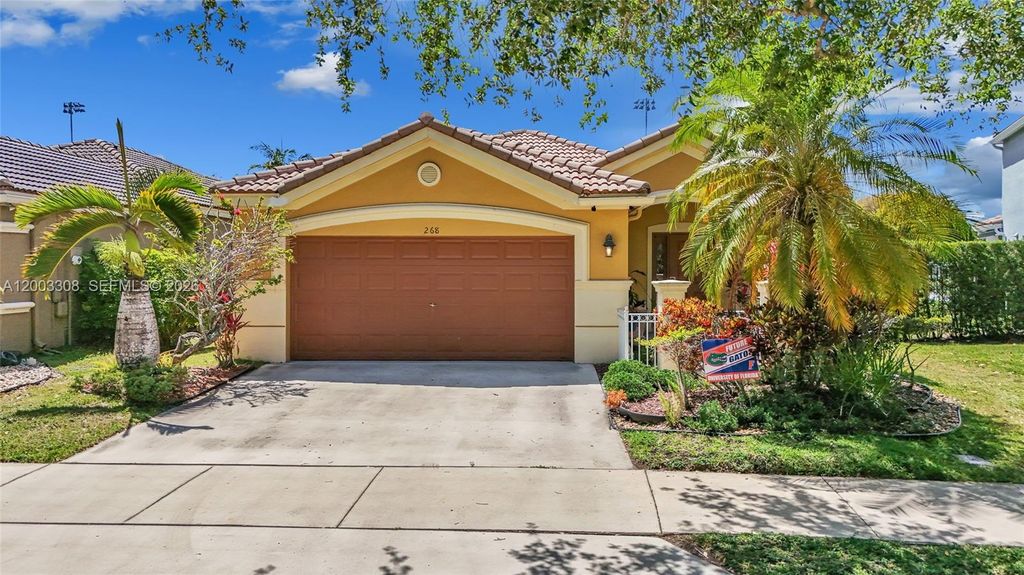 Photo of 268 Conservation Dr, Weston, FL 33327 (MLS # A12003308)