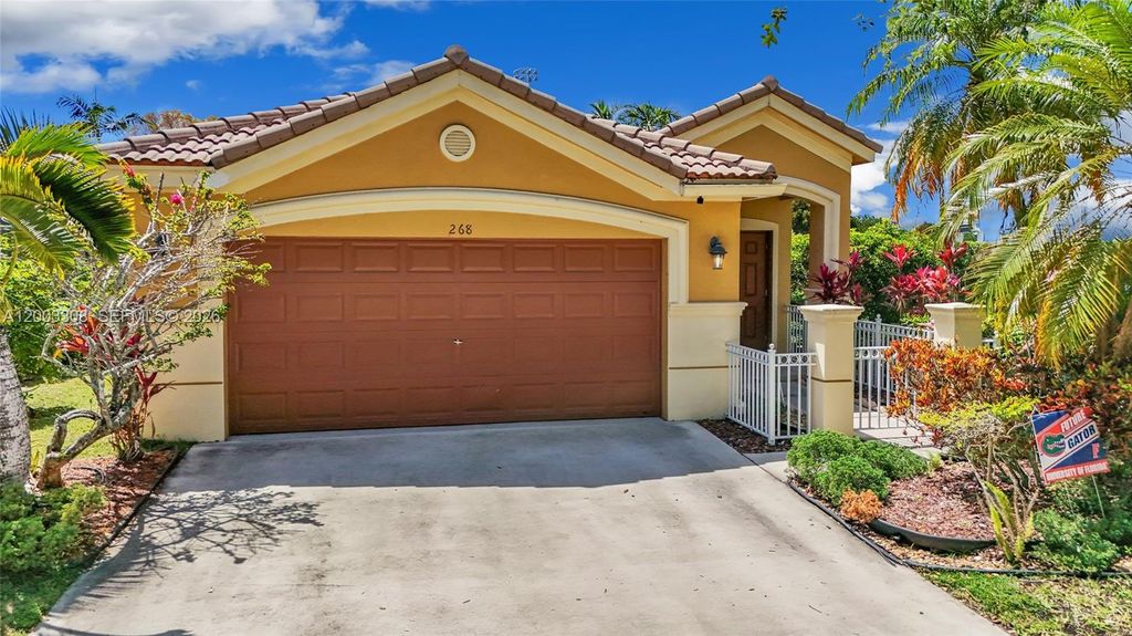 Photo of 268 Conservation Dr, Weston, FL 33327 (MLS # A12003308)