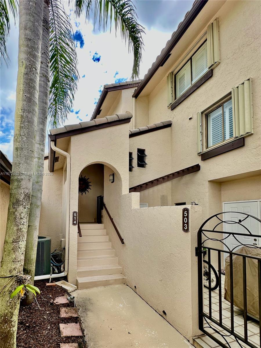 CAPTAINS WALK CONDO - Residential Lease