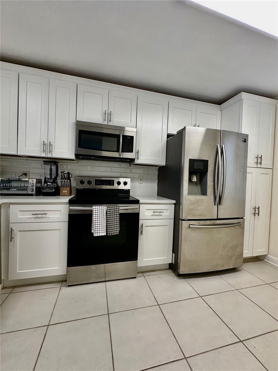 CAPTAINS WALK CONDO - Residential Lease