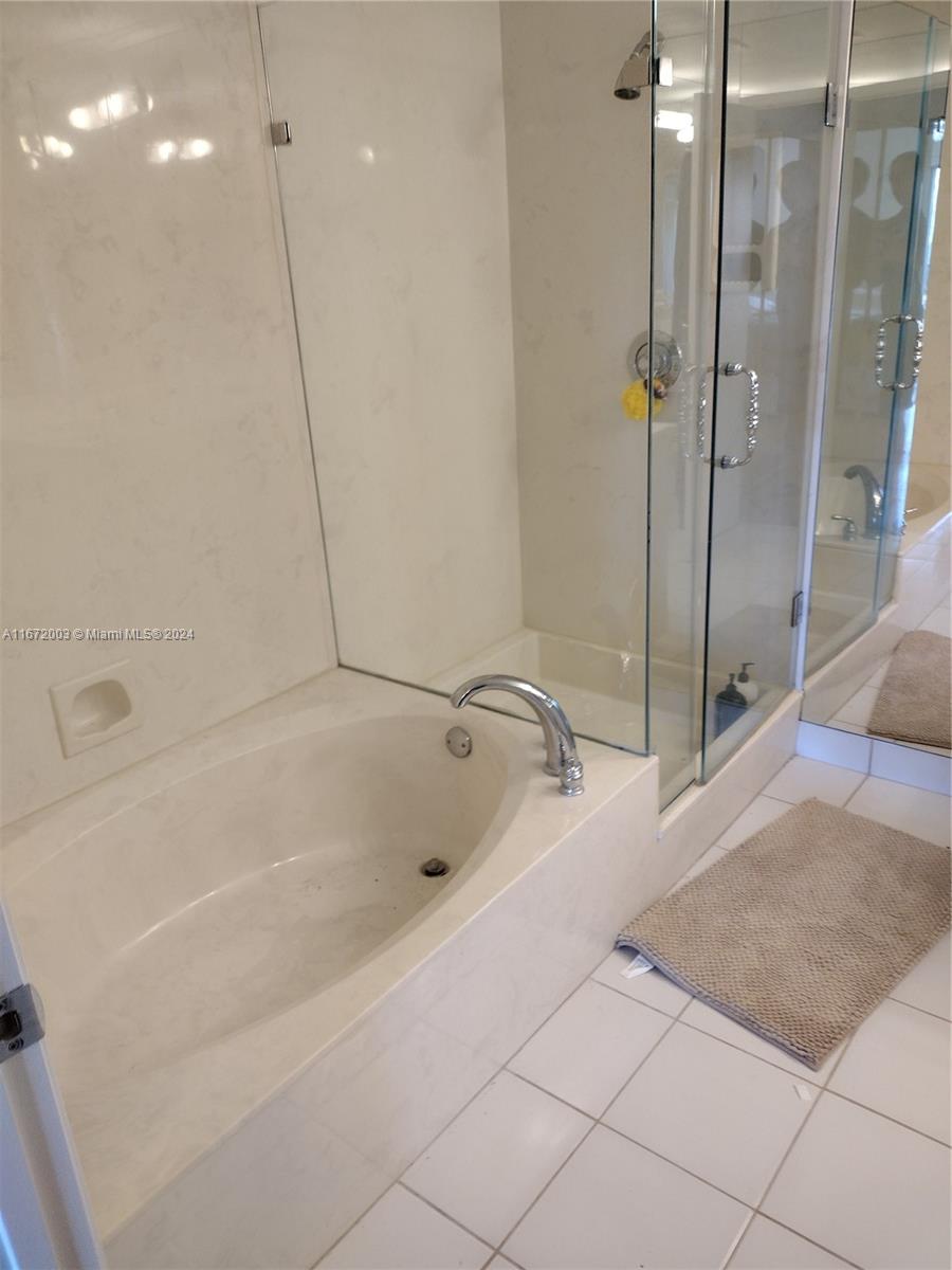 CAPTAINS WALK CONDO - Residential Lease