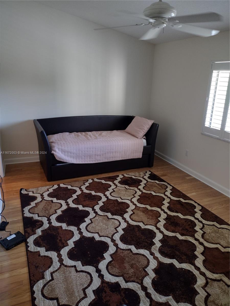 CAPTAINS WALK CONDO - Residential Lease
