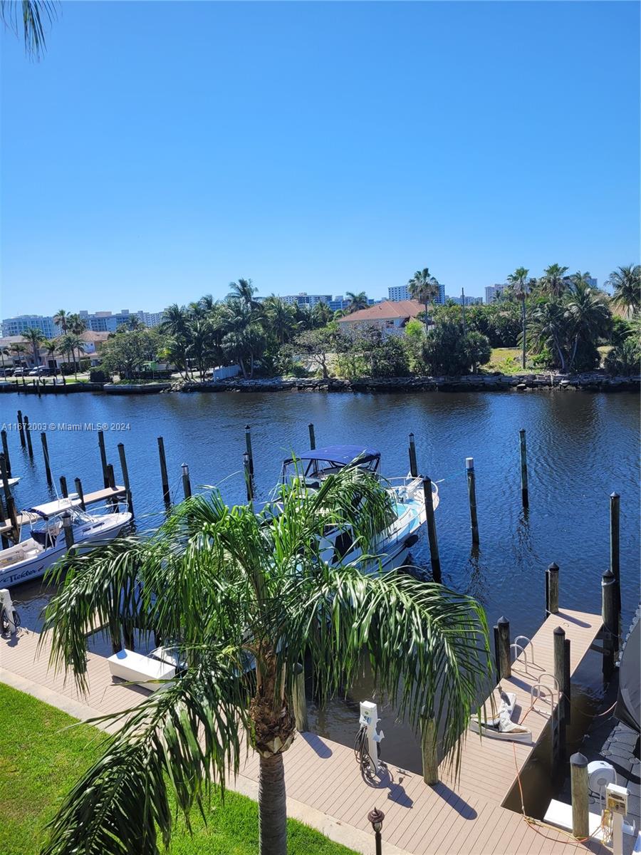 CAPTAINS WALK CONDO - Residential Lease