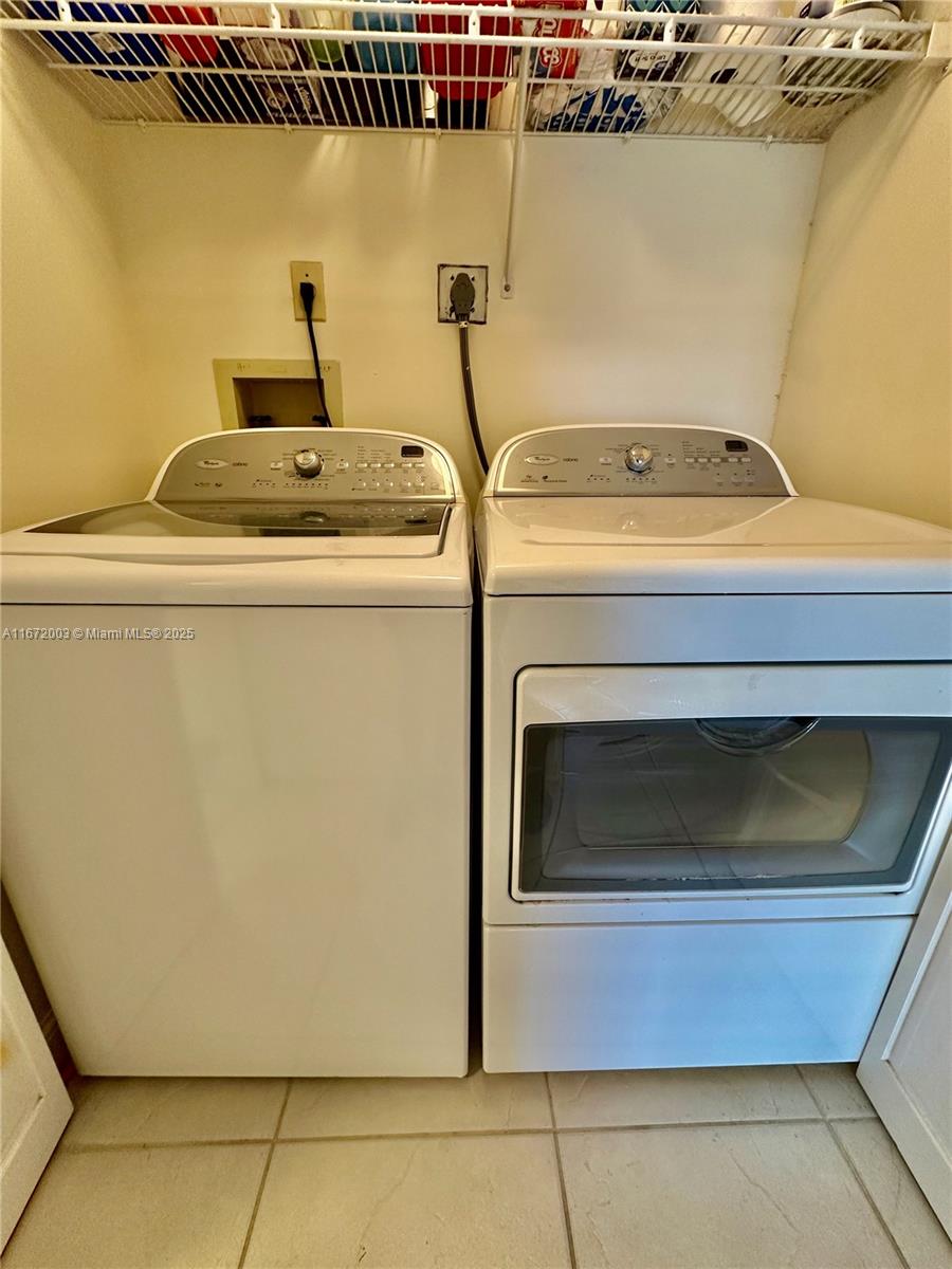 CAPTAINS WALK CONDO - Residential Lease