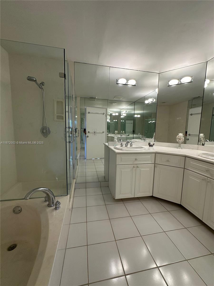 CAPTAINS WALK CONDO - Residential Lease