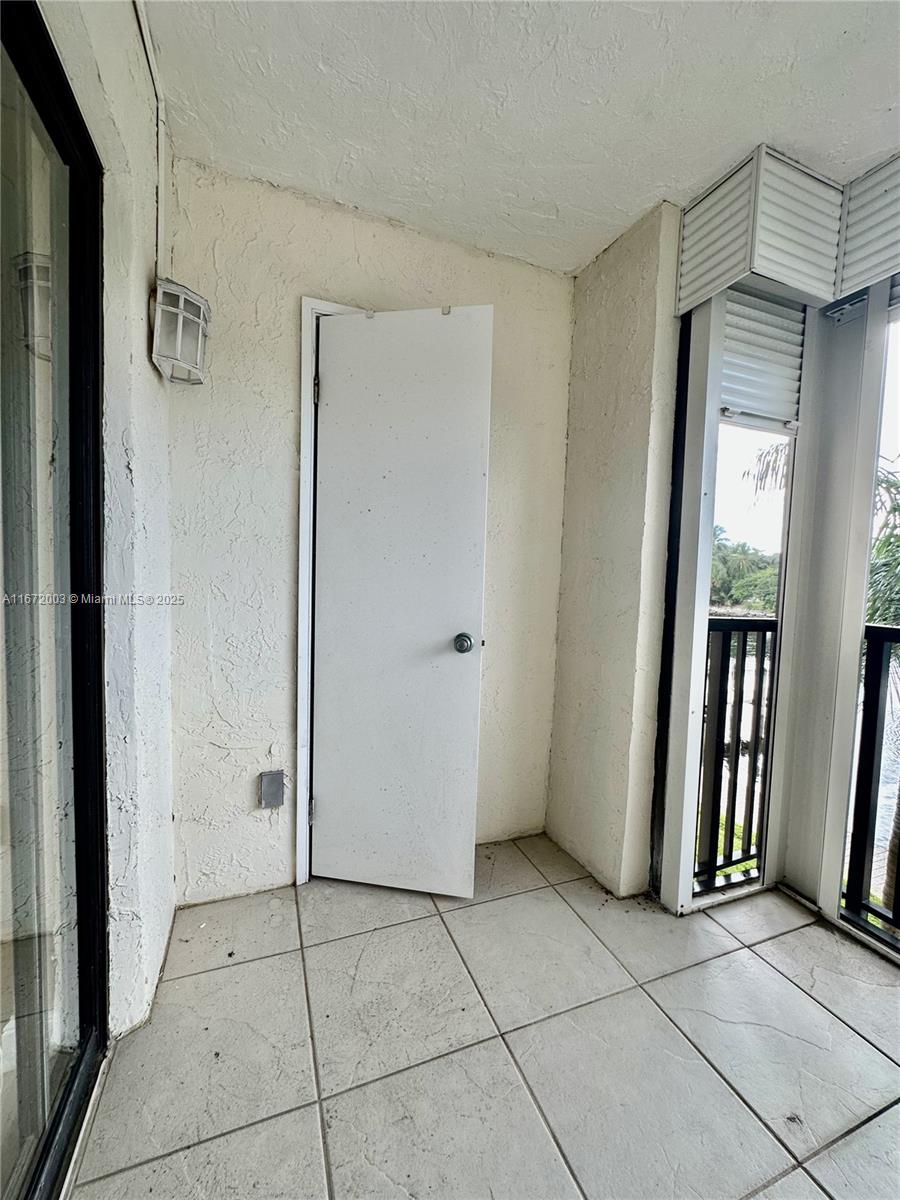 CAPTAINS WALK CONDO - Residential Lease