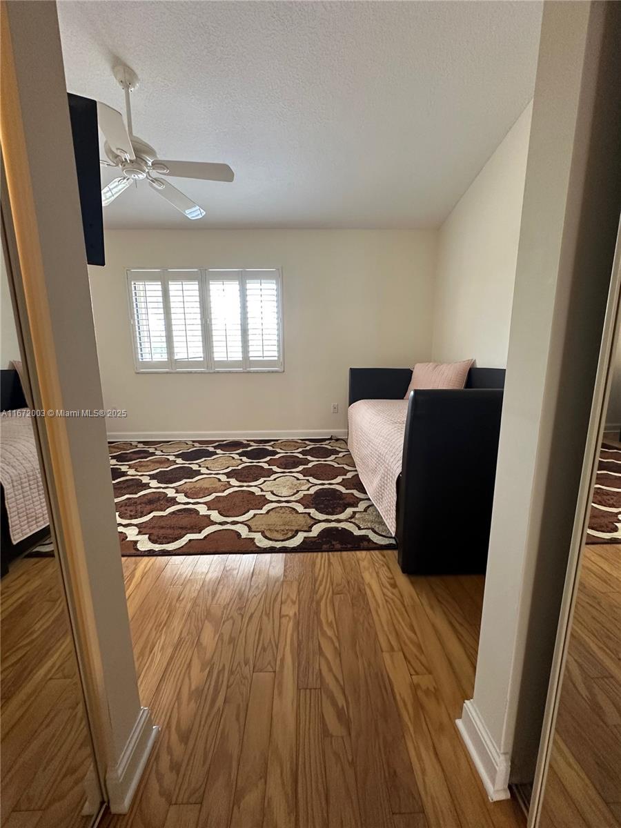 CAPTAINS WALK CONDO - Residential Lease