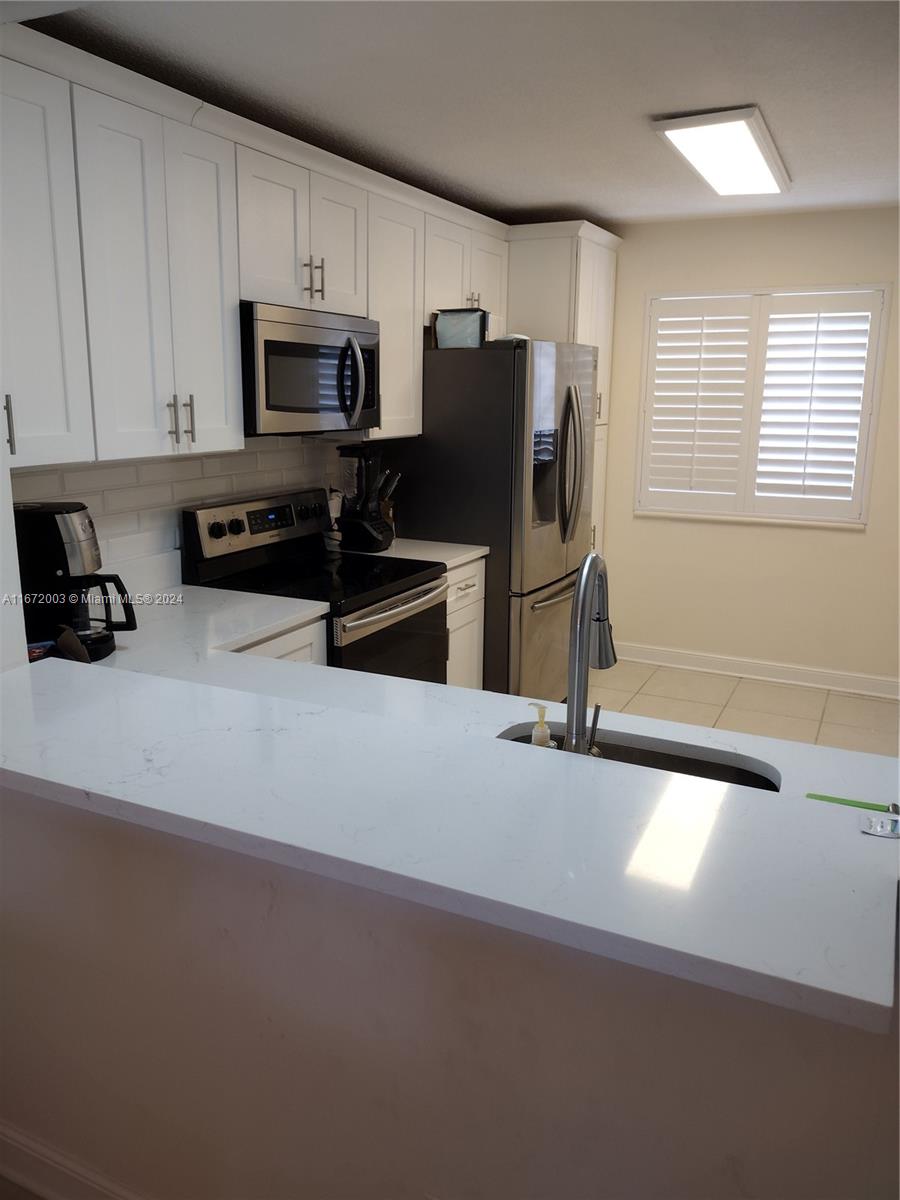 CAPTAINS WALK CONDO - Residential Lease