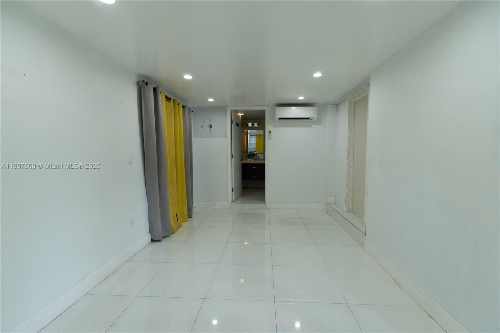 LAKE FOREST SEC 2 - Residential