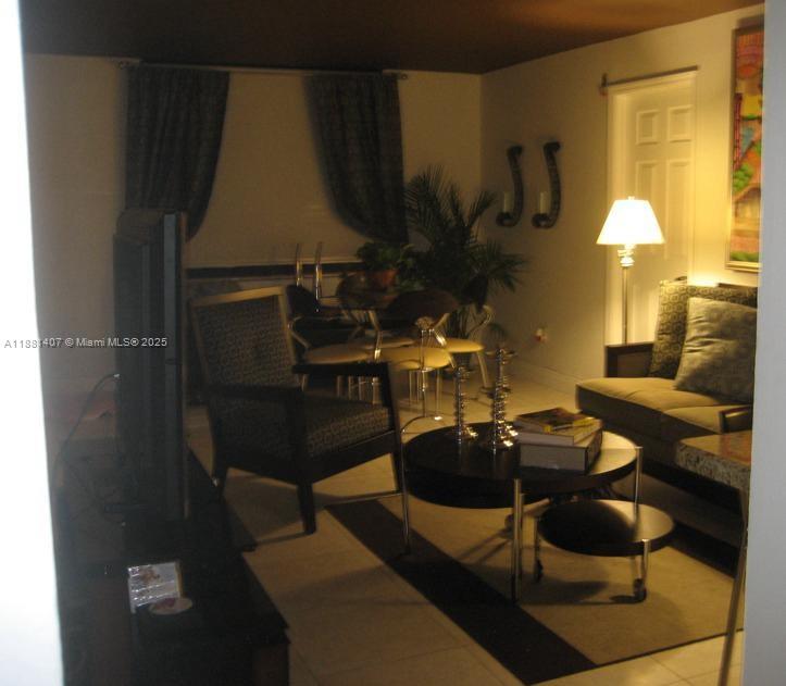 PROMENADE AT KENDALE LAKE - Residential