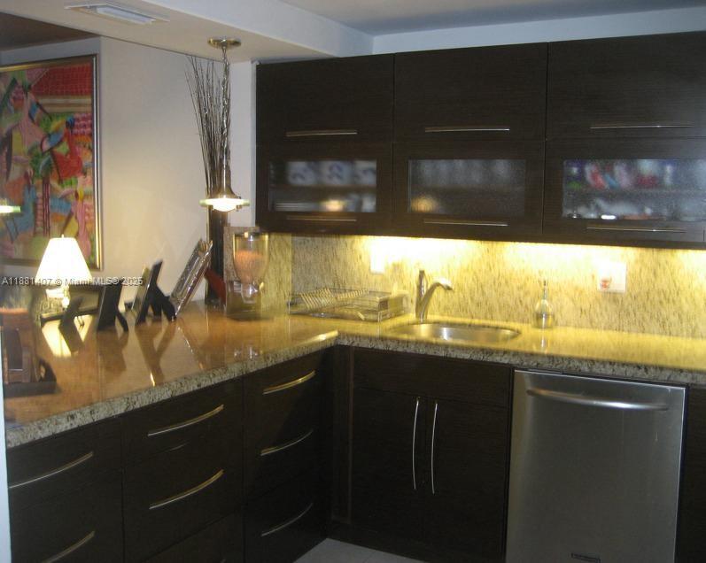 PROMENADE AT KENDALE LAKE - Residential