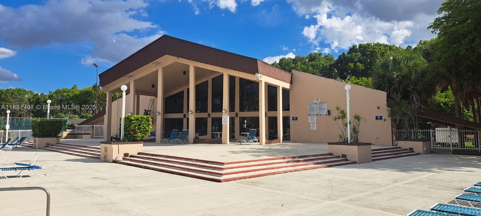 PROMENADE AT KENDALE LAKE - Residential