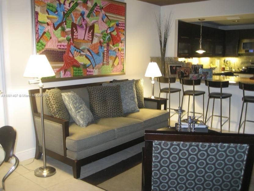 PROMENADE AT KENDALE LAKE - Residential