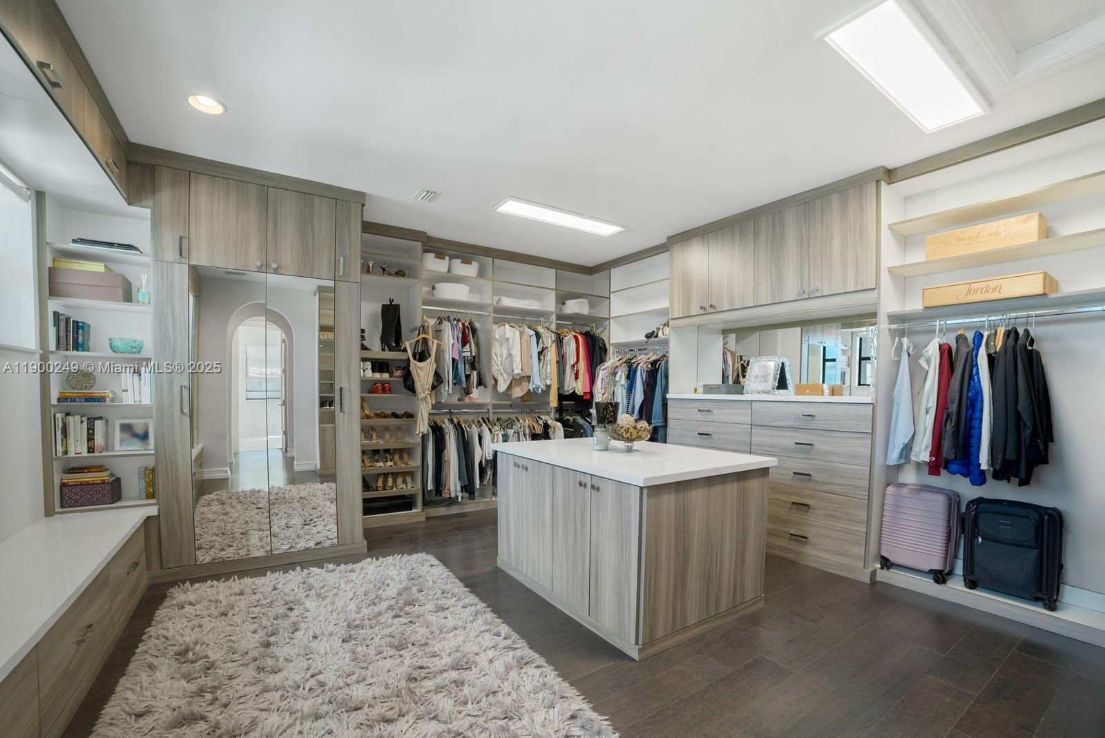 BRUSCHI PROPERTY - Residential