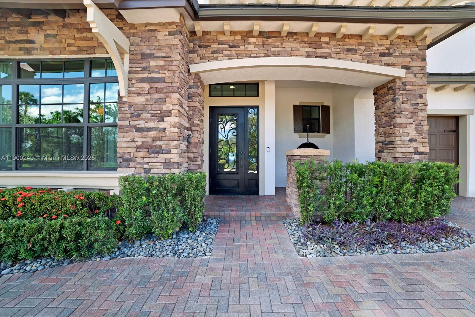 BRUSCHI PROPERTY - Residential