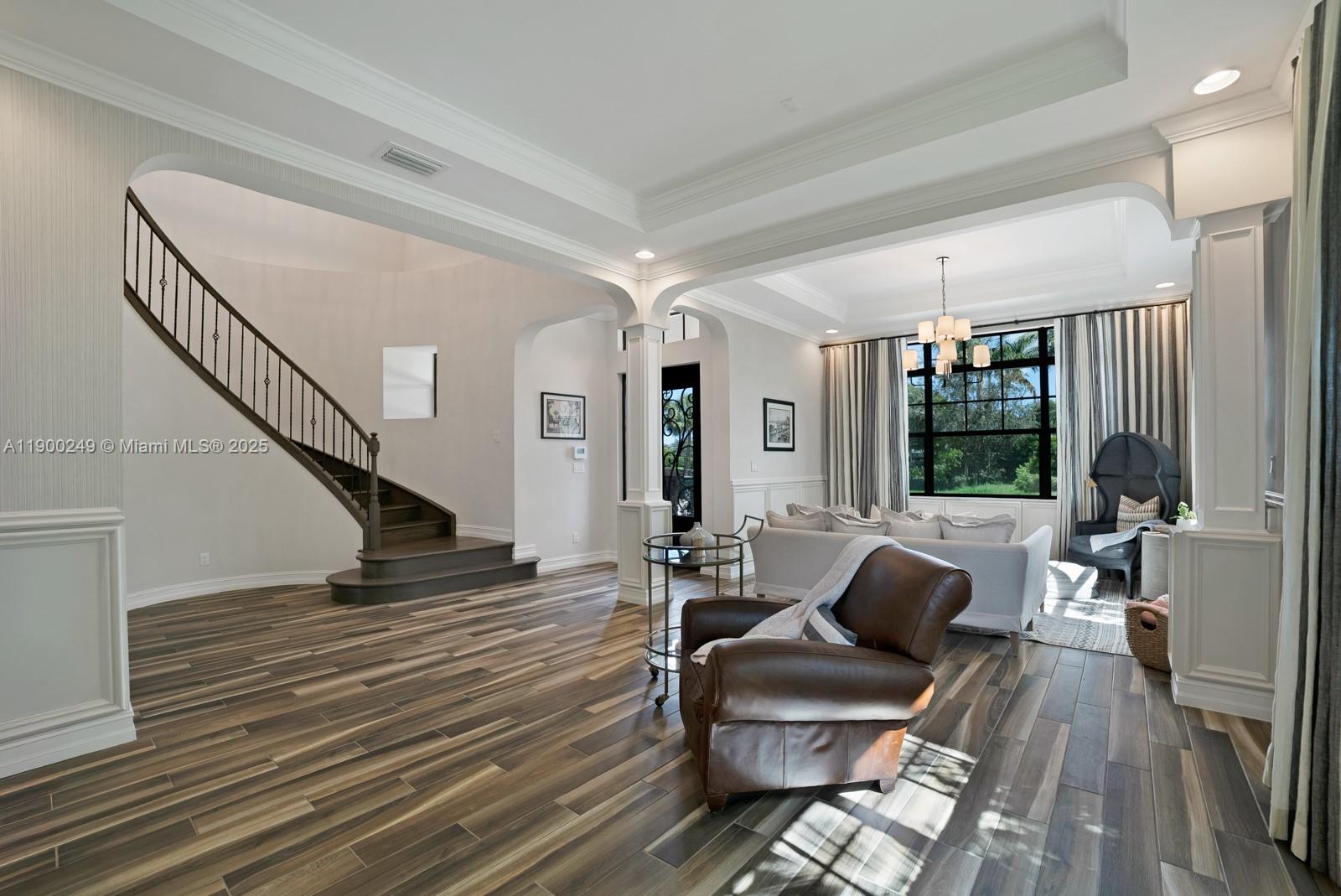 BRUSCHI PROPERTY - Residential