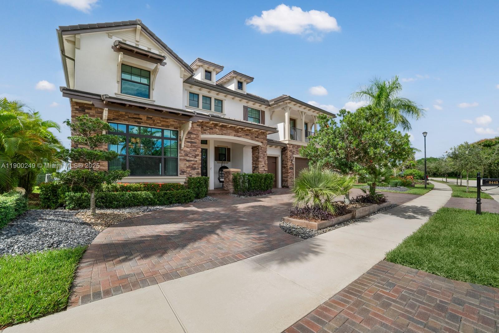 BRUSCHI PROPERTY - Residential