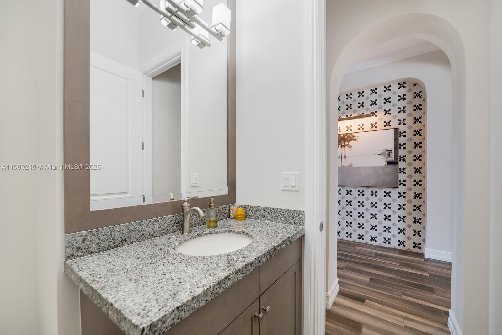 BRUSCHI PROPERTY - Residential