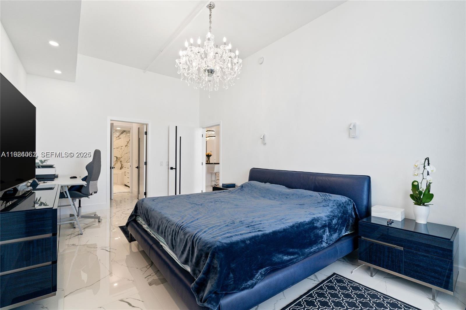 UPTOWN MARINA LOFTS CONDO - Residential