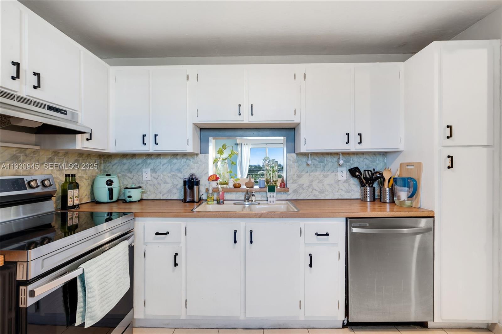 MEADOWBROOK LAKES VIEW CO - Residential Lease