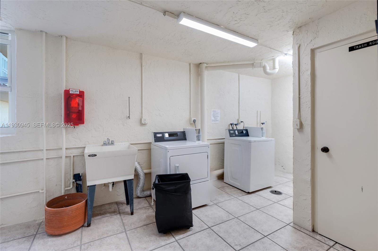 MEADOWBROOK LAKES VIEW CO - Residential Lease