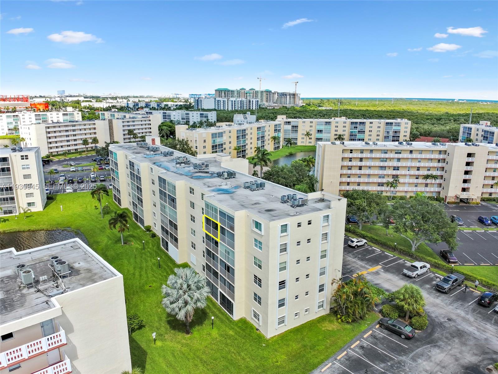 MEADOWBROOK LAKES VIEW CO - Residential Lease