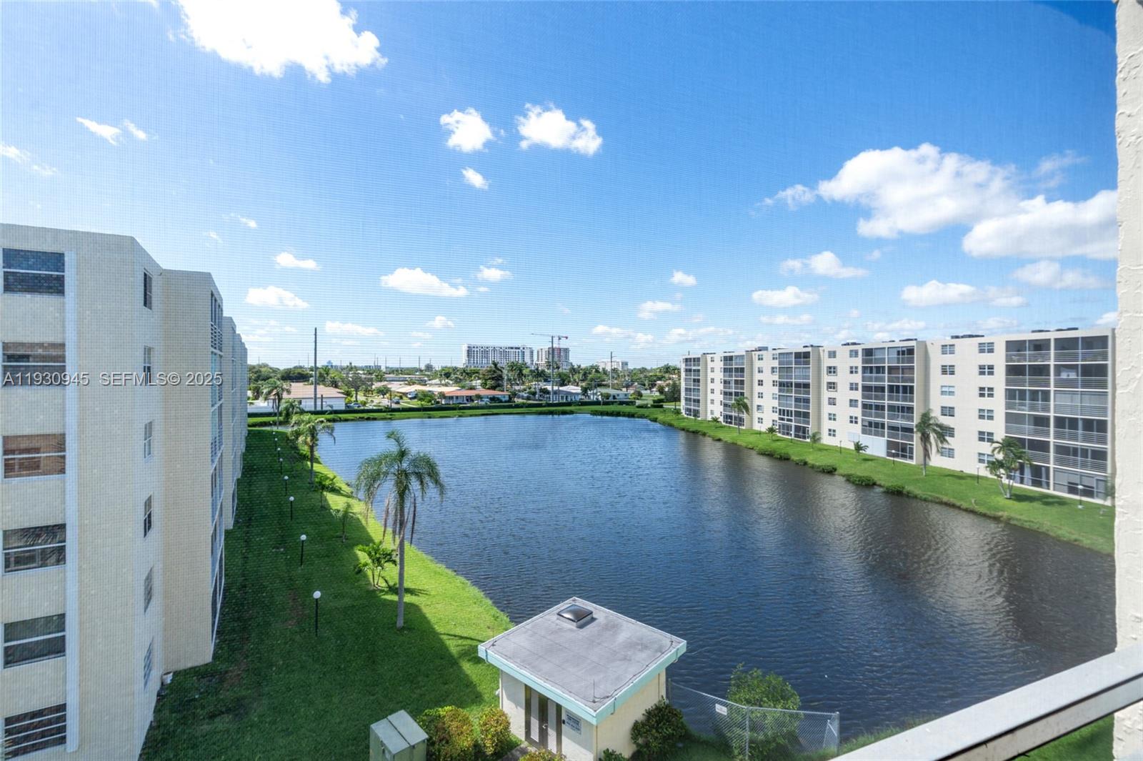 MEADOWBROOK LAKES VIEW CO - Residential Lease