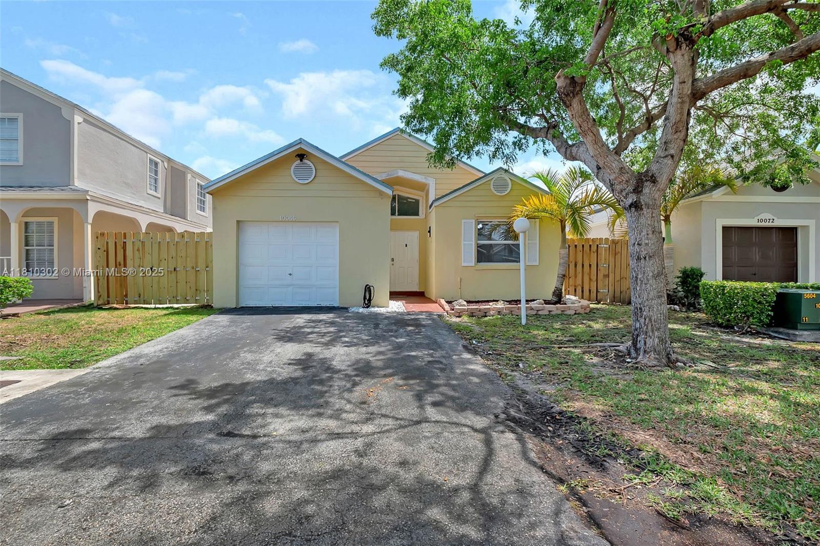 10066 Sw 222nd Street, Cutler Bay, Miami-Dade County, Florida - 3 Bedrooms  
2 Bathrooms - 