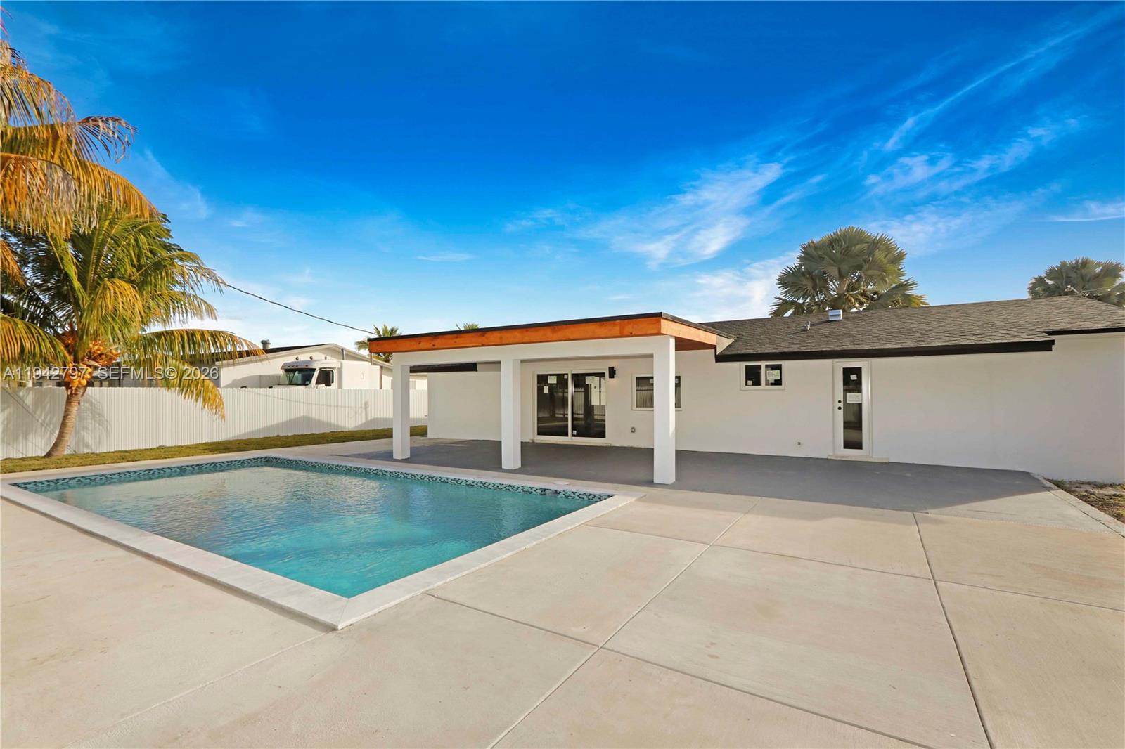 FAIRWAY LAKE SOUTH SEC 1 - Residential