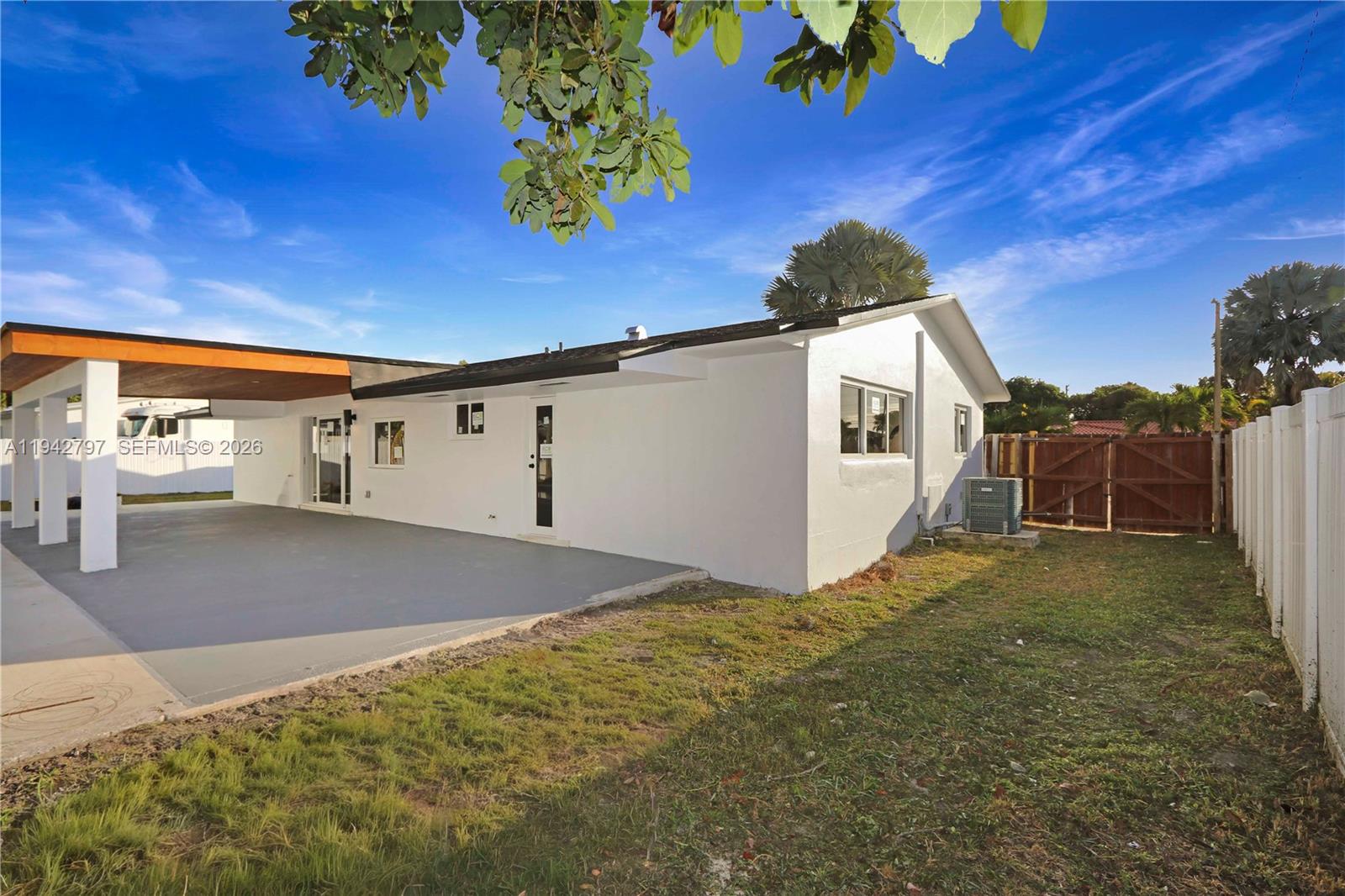 FAIRWAY LAKE SOUTH SEC 1 - Residential