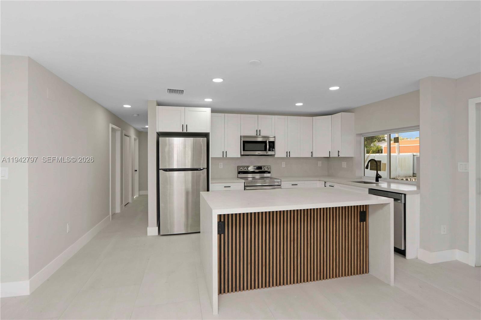 FAIRWAY LAKE SOUTH SEC 1 - Residential