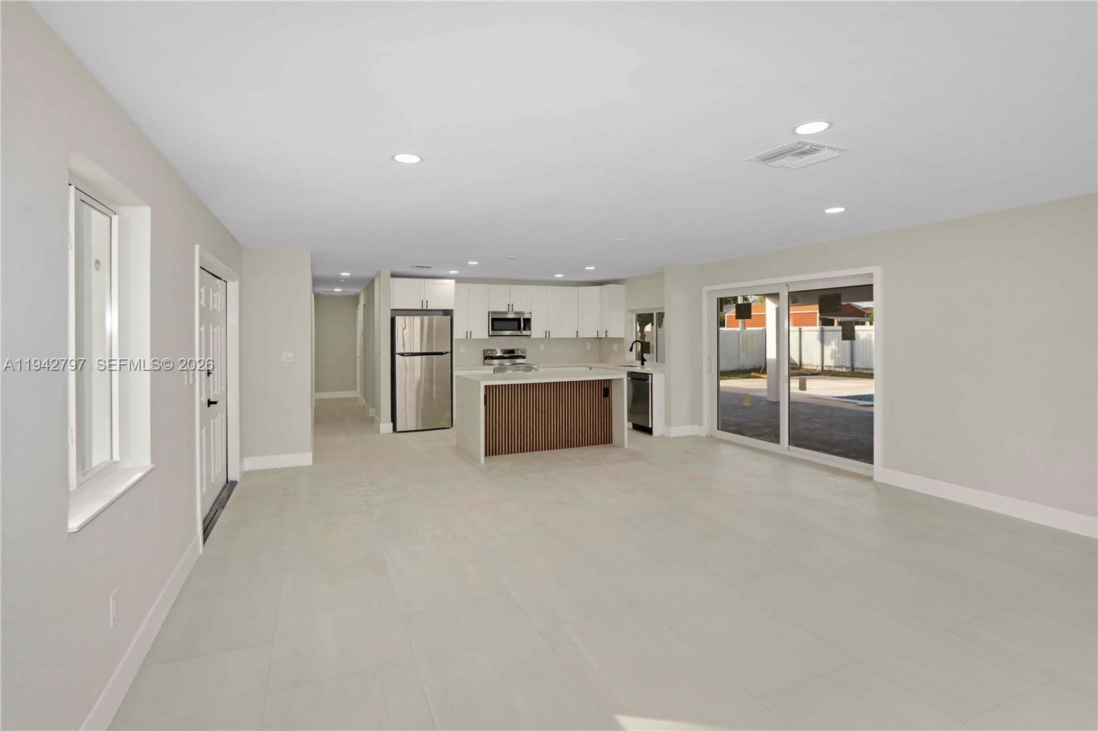 FAIRWAY LAKE SOUTH SEC 1 - Residential