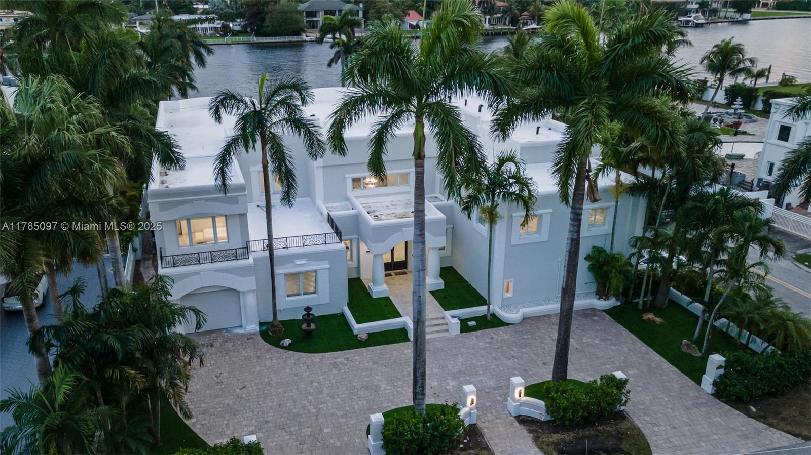 HOLLYWOOD LAKES SECTION - Residential