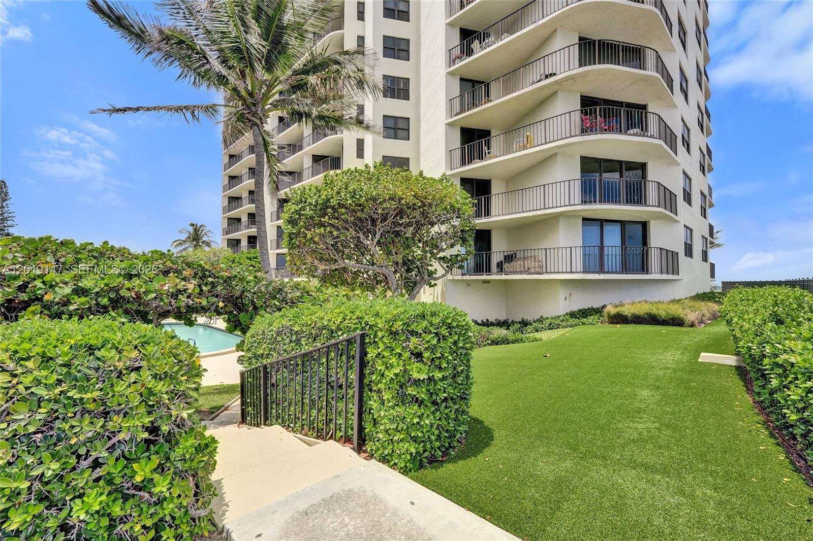 CONNEMARA CONDO - Residential