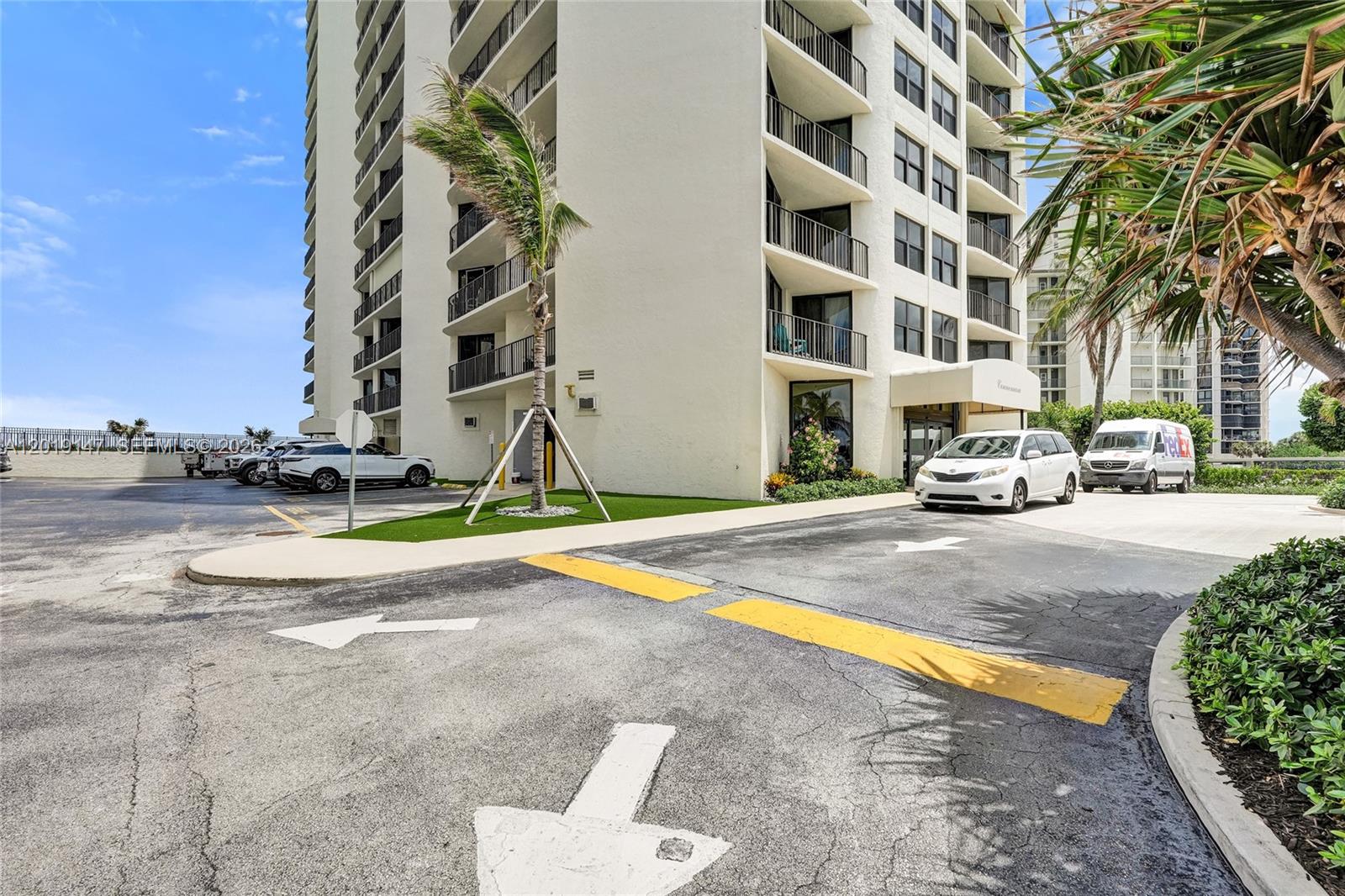 CONNEMARA CONDO - Residential