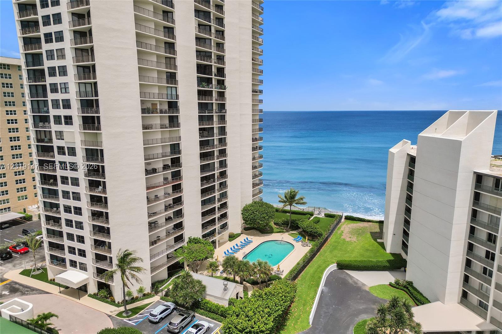 CONNEMARA CONDO - Residential