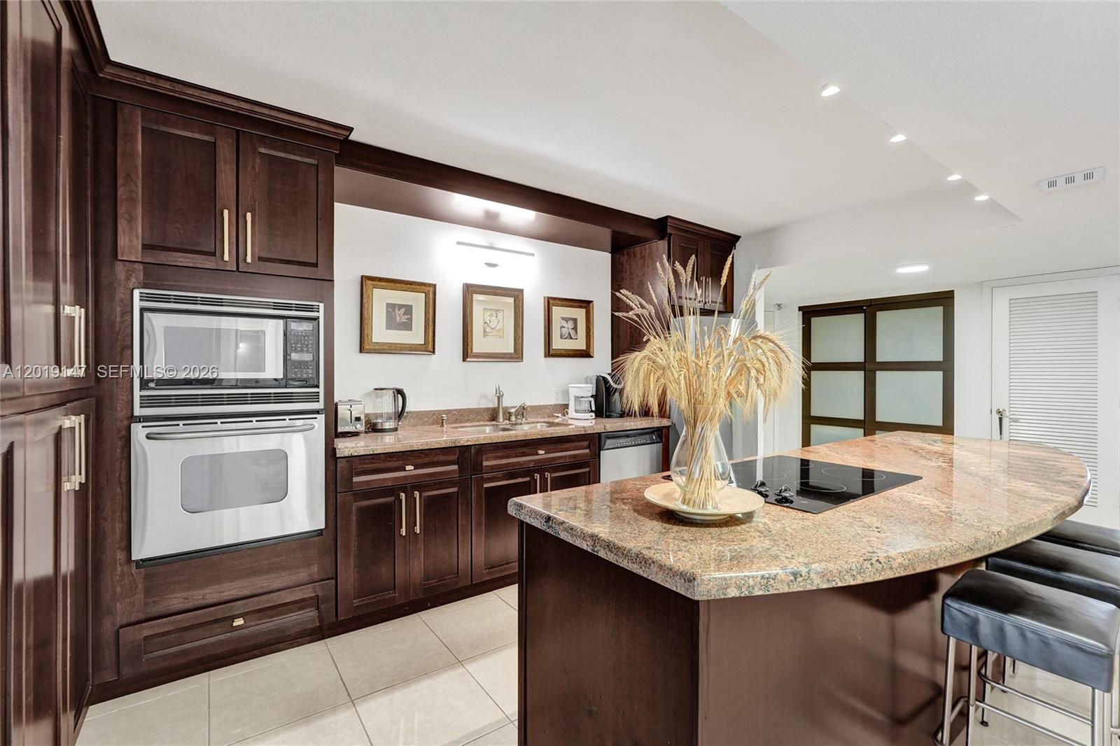 CONNEMARA CONDO - Residential
